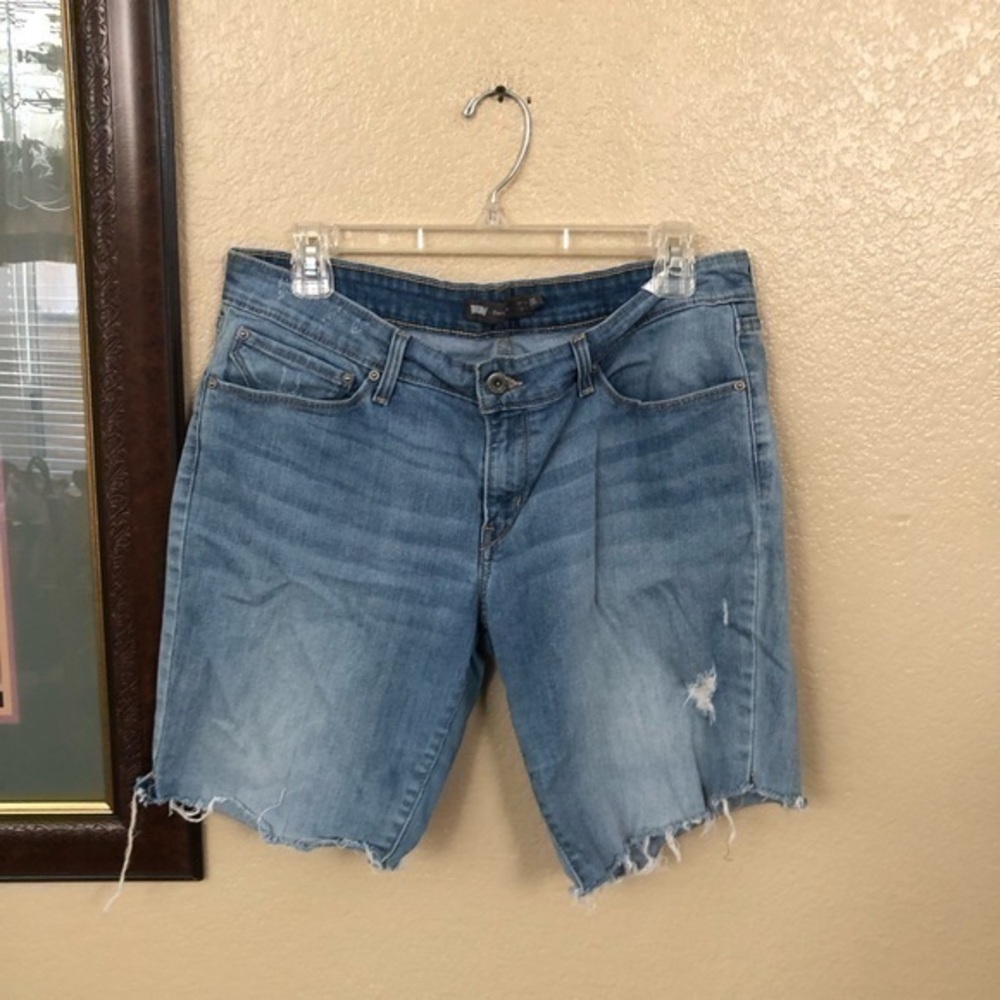 Levi’s Denim Curve Zipper Shorts Size 12/31